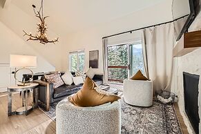 Lances West 7 2 Bedroom Condo by RedAwning