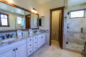 Graystone #2110 5 Bedroom Condo