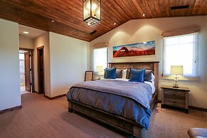 Graystone #2110 5 Bedroom Condo