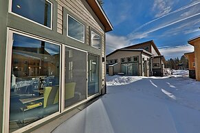 Journey Way 2 Br In Rendezvous 2 Bedroom Townhouse by Redawning