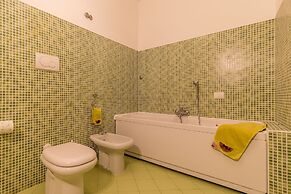 Basilica Sant'Antonio at 100 meters