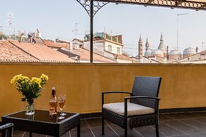 Basilica Sant'Antonio at 100 meters