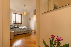 Basilica Sant'Antonio at 100 meters