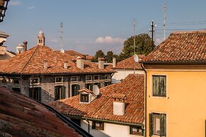 Basilica Sant'Antonio at 100 meters