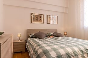 Basilica Sant'Antonio at 100 meters