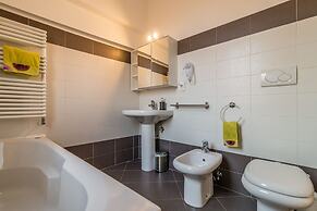 Basilica Sant'Antonio at 100 meters