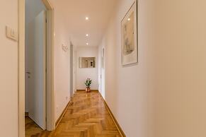 Basilica Sant'Antonio at 100 meters