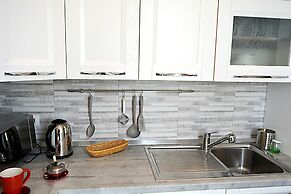 Colonna Apartment with Terrace