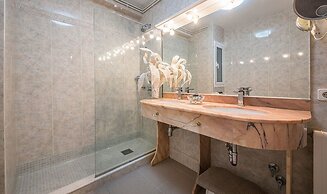 Apartamentos Montserrat