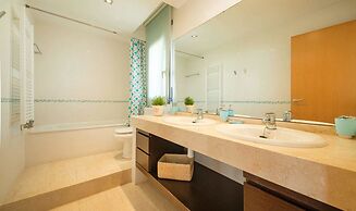 Villa Déjà Vu with stunning sea views