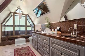 Candlelight Inn Napa Valley