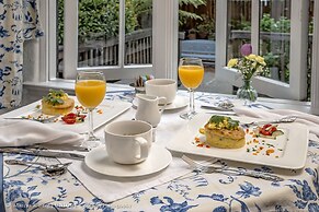 Candlelight Inn Napa Valley