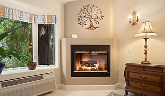 Candlelight Inn Napa Valley