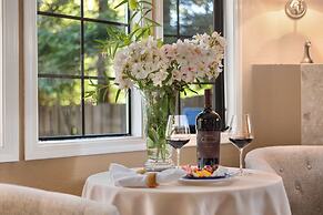 Candlelight Inn Napa Valley