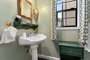 Candlelight Inn Napa Valley