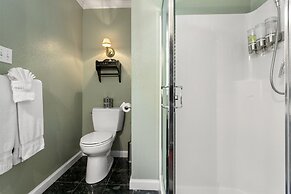 Candlelight Inn Napa Valley