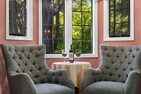 Candlelight Inn Napa Valley