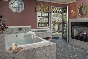 Candlelight Inn Napa Valley