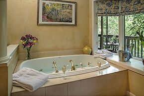 Candlelight Inn Napa Valley