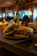 Arrayan Lake View Mountain Lodge & Casa De Te Arrayan