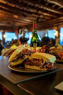 Arrayan Lake View Mountain Lodge & Casa De Te Arrayan