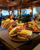 Arrayan Lake View Mountain Lodge & Casa De Te Arrayan