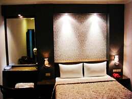 Baseball exquisite hotel