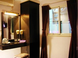 Baseball exquisite hotel