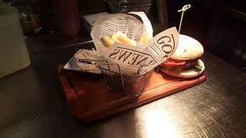 Ferns Farm Hotel & Palms Leisure Club