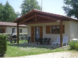 Camping Les Lacs de Courtes - Gîtes