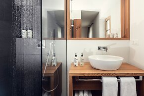 Conrad's Mountain Lodge