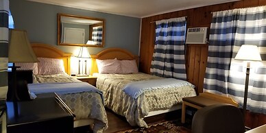 Hills Motor Court & Marina