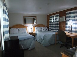 Hills Motor Court & Marina