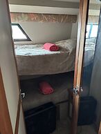 Hills Motor Court & Marina