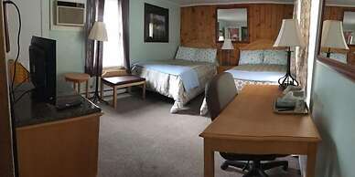 Hills Motor Court & Marina