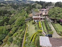 Finca Paraiso Mountain Retreat