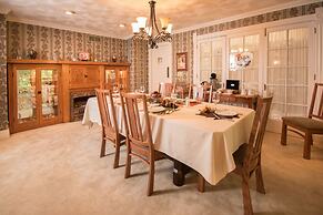 The Speckled Hen Inn B&B