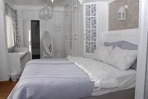 Dzg House