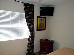 6BR 4BA Home in Windsor Hills by CV-2564