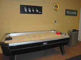 6BR 4BA Home in Windsor Hills by CV-2564