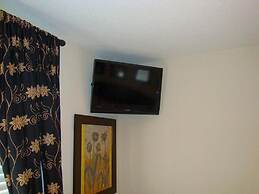 6BR 4BA Home in Windsor Hills by CV-2564