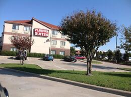 Plano Inn & Suites