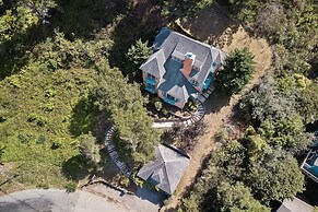 Marbella Lane Tuscan Villa with Hot Tub