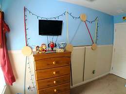 6BR 4BA Home in Windsor Hills by CV-2537