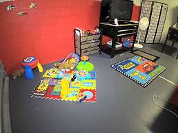 6BR 4BA Home in Windsor Hills by CV-2537