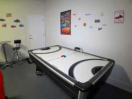 6BR 4BA Home in Windsor Hills by CV-2537