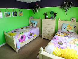 6BR 4BA Home in Windsor Hills by CV-2537