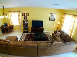 6BR 4BA Home in Windsor Hills by CV-2537