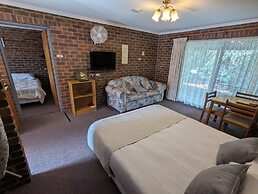 Barham Colonial Motel