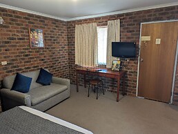 Barham Colonial Motel